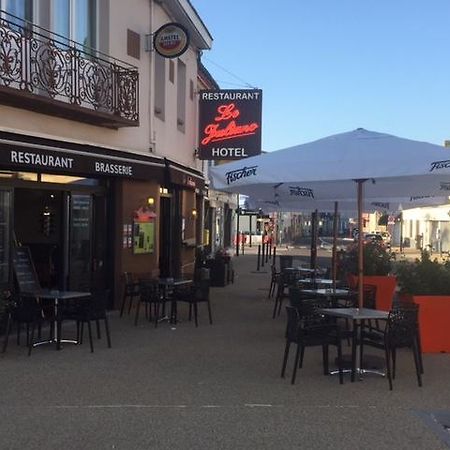 Hotel Le Juliano Carbon-Blanc Экстерьер фото