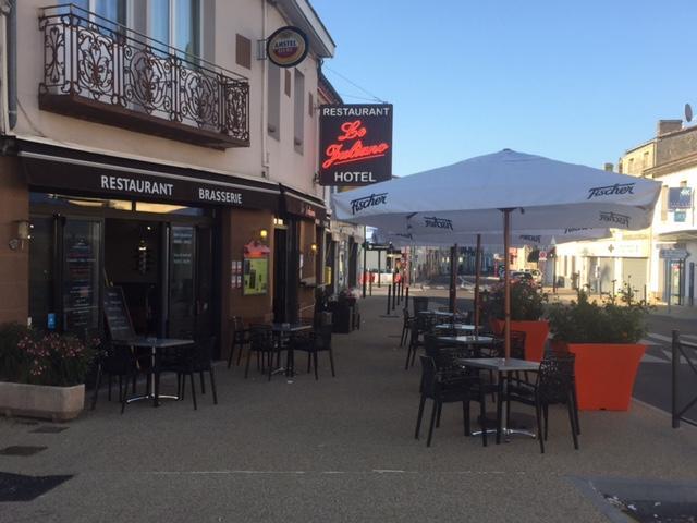 Hotel Le Juliano Carbon-Blanc Экстерьер фото